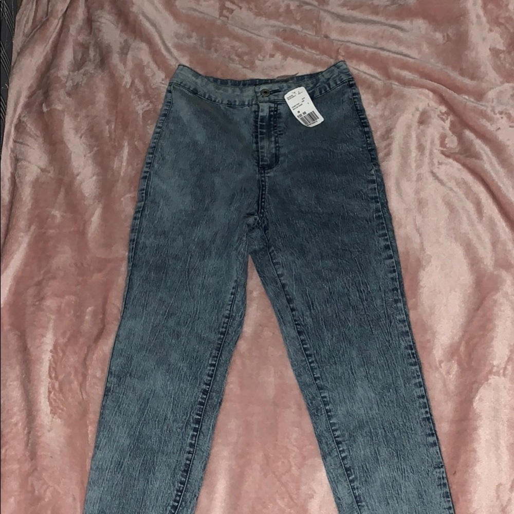 High waisted jeans